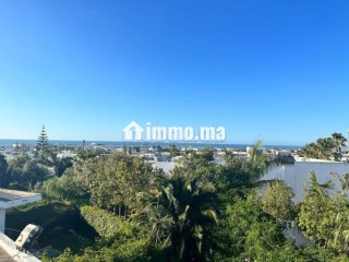 Magnifique villa à louer à Ain Diab. 4 chambres agréables. Cheminée et climatisation - Villa à louer - Casablanca