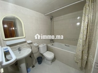 Location saisonnière en Centre. 3 pièces. Places de stationnement et terrasse - Appartement à vendre - Fes