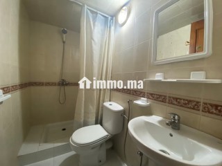 Location saisonnière en Centre. 3 pièces. Places de stationnement et terrasse - Appartement à vendre - Fes