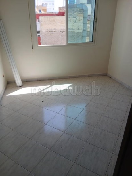 Très bel appartement en location à Bourgogne Ouest. 1 Pièce. Ascenseur et terrasse - Location Immobilier - Casablanca - photo 2