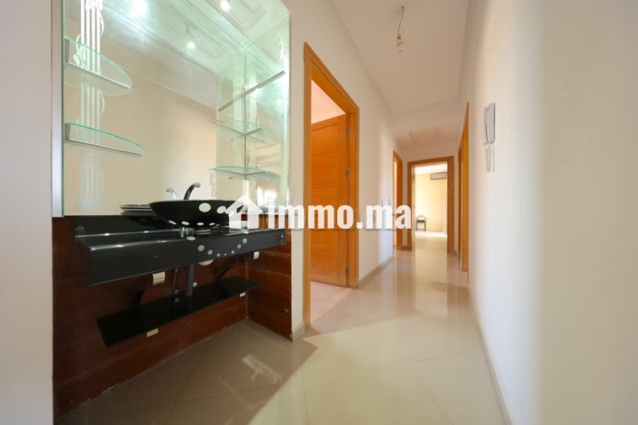 Appartement à louer en Centre. 3 chambres. Cheminée et concierge - Vente Immobilier - Fes - photo 6