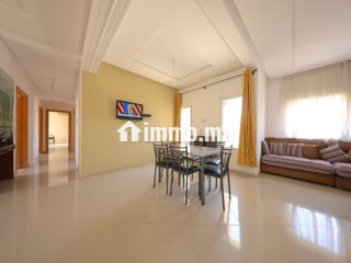 Appartement à louer en Centre. 3 chambres. Cheminée et concierge - Appartement à vendre - Fes