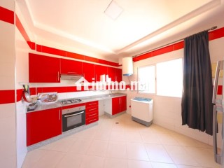 Appartement à louer en Centre. 3 chambres. Cheminée et concierge - Appartement à vendre - Fes