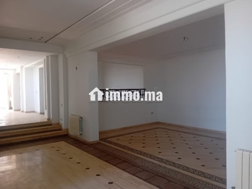 Villa à louer sur LES CRETES - Location Immobilier - Casablanca - photo 3