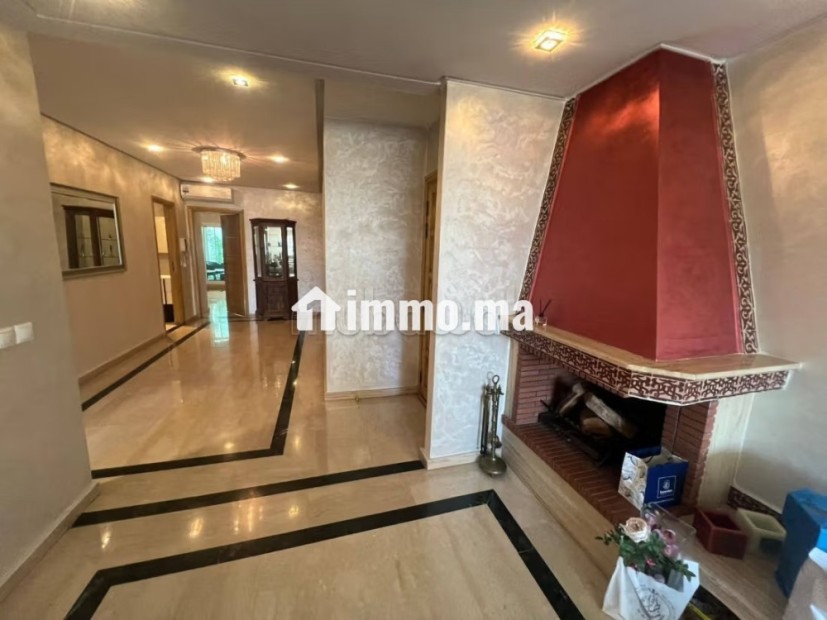 Très bel appartement en location à Racine. 4 pièces. Salon typique marocain, résidence sécurisée - Location Immobilier - Casablanca - photo 3