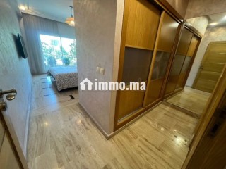 Très bel appartement en location à Racine. 4 pièces. Salon typique marocain, résidence sécurisée - Appartement à louer - Casablanca