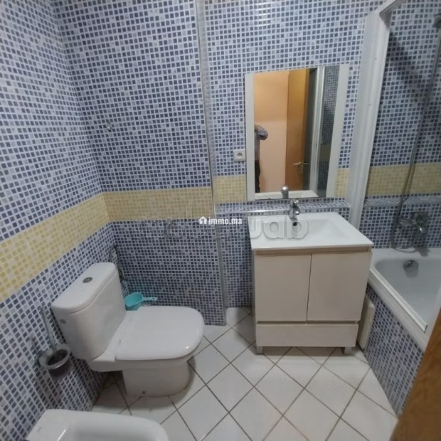 Location saisonnière à De La Plage. 2 pièces confortables. Ascenseur et stationnement - Vente Immobilier - Tanger - photo 4