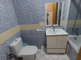 Location saisonnière à De La Plage. 2 pièces confortables. Ascenseur et stationnement - Appartement à vendre - Tanger