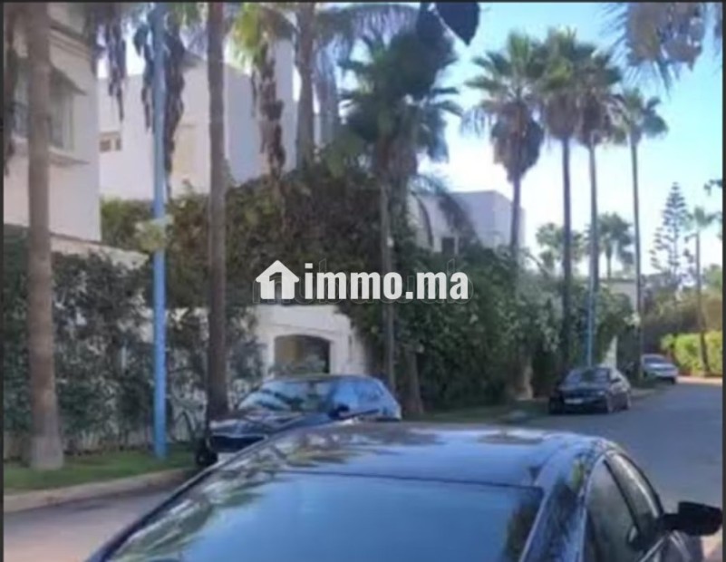 Appartement à louer 175 m avec un petit jardin - Location Immobilier - Casablanca - photo 1