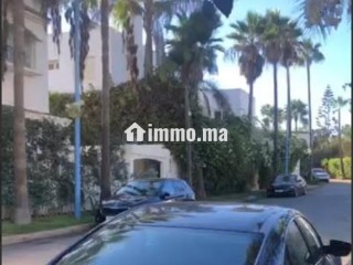 Appartement à louer 175 m avec un petit jardin - Appartement à louer - Casablanca