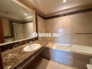 Spacieux Appartement Avec Piscine À L’Hivernage - Appartement à louer - Marrakech