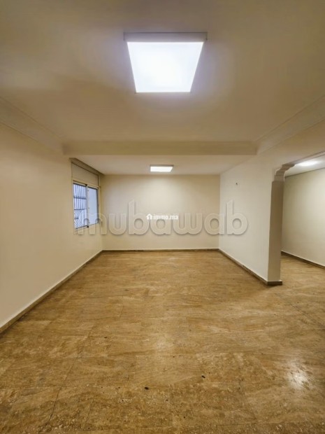 Trés Joli Appart vide 130m2 à Quartier Benjdia - Location Immobilier - Casablanca - photo 2