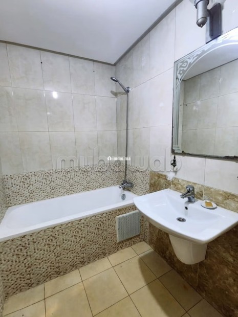 Trés Joli Appart vide 130m2 à Quartier Benjdia - Location Immobilier - Casablanca - photo 8