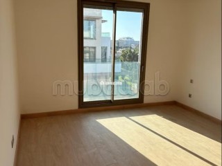 Superbe appartement à louer à Souissi. 1 Pièce. Terrasse et jardin - Appartement à louer - Rabat