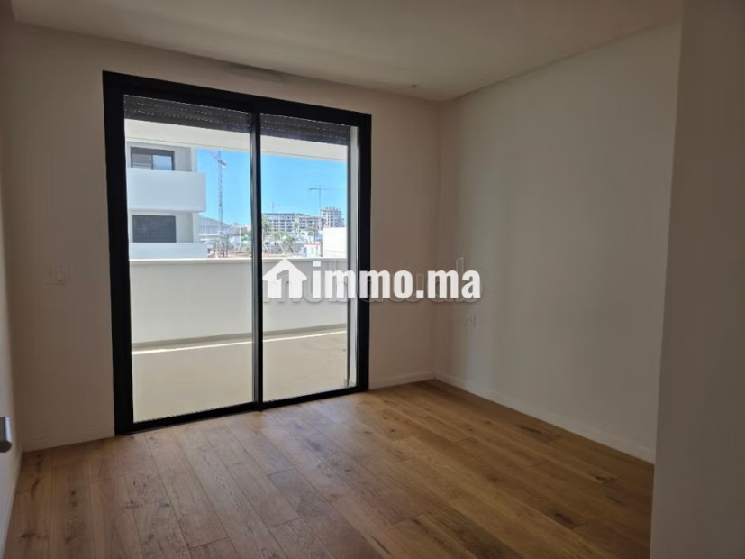 Appartement neuf avec terrasse CFC - Location Immobilier - Casablanca - photo 2