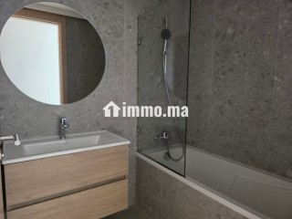 Appartement neuf avec terrasse CFC - Appartement à louer - Casablanca