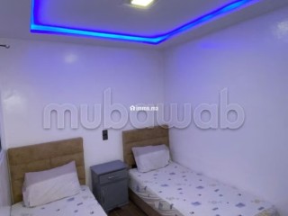 Location d'un appartement à Hay Mohammadi. 2 belles chambres. Jardin et garage - Appartement à vendre - Agadir