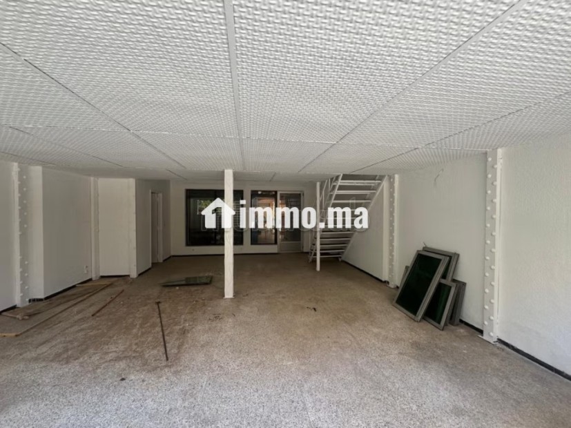 Magasin dans une galerie commerciale à louer à 5min de la gare refait à neuf - Location Immobilier - Marrakech - photo 1
