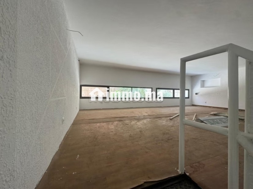 Magasin dans une galerie commerciale à louer à 5min de la gare refait à neuf - Location Immobilier - Marrakech - photo 7