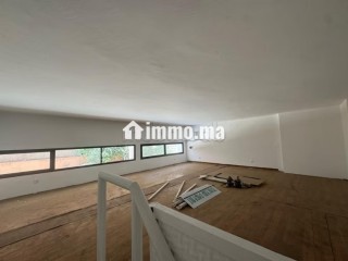 Magasin dans une galerie commerciale à louer à 5min de la gare refait à neuf - Appartement à louer - Marrakech