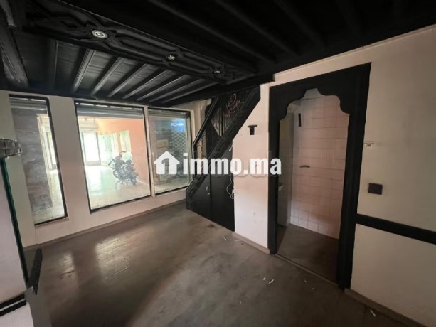 magasin-boutique-a-la-location-dans-une-galerie-commerciale-a-gueliz-big-3