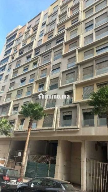 2 chambres salon vide belvédere - Location Immobilier - Casablanca - photo 1