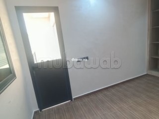 Vente d'un bel appartement à Hay Lmkansa. Superficie 100 m². Bien meublé - Appartement à vendre - Casablanca