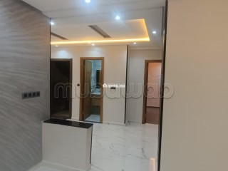 Vente d'un bel appartement à Hay Lmkansa. Superficie 100 m². Bien meublé - Appartement à vendre - Casablanca