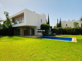 Villa de luxe à louer à Californie. 4 chambres agréables. Piscine et cheminée - Villa à louer - Casablanca