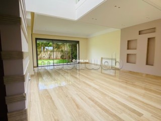 Villa de luxe à louer à Californie. 4 chambres agréables. Piscine et cheminée - Villa à louer - Casablanca