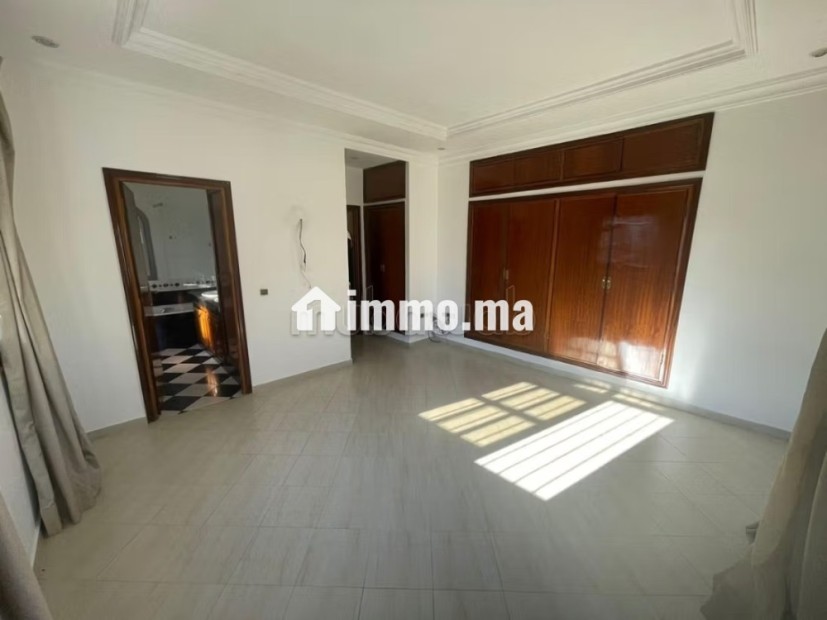 Maison de luxe à louer à Agdal. 4 chambres agréables. Conciergerie à disposition, système de climatisation - Location Immobilier - Rabat - photo 6