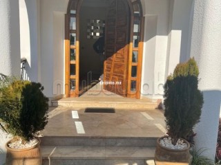 Maison de luxe à louer à Agdal. 4 chambres agréables. Conciergerie à disposition, système de climatisation - Maison à louer - Rabat