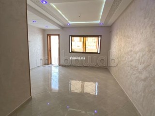 Appartement à l'achat à La Ville Haute. 2 belles chambres. Système de parabole et résidence sécurisée - Appartement à vendre - Kenitra