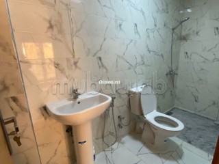 Appartement à l'achat à La Ville Haute. 2 belles chambres. Système de parabole et résidence sécurisée - Appartement à vendre - Kenitra