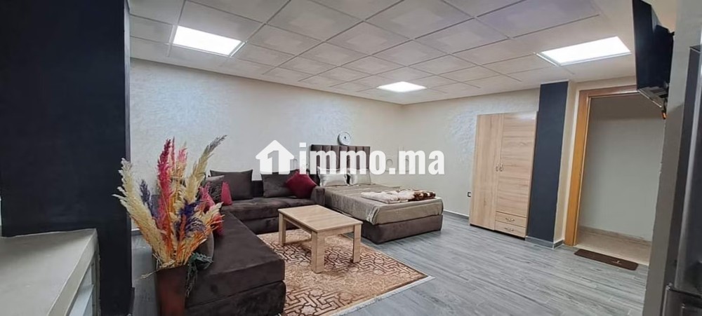 Très bel appartement en location à El Hadadda. 1 chambre. Porte blindée et résidence sécurisée - Location Immobilier - Kenitra - photo 4