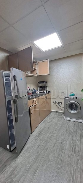 Très bel appartement en location à El Hadadda. 1 chambre. Porte blindée et résidence sécurisée - Location Immobilier - Kenitra - photo 5