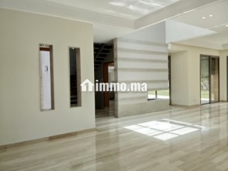 Villa 840m neuf à louer à californie avec grand jardin - Villa à louer - Casablanca