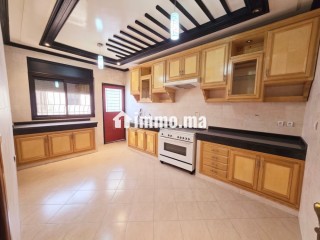 Appartement 180m² Vide avec 4 chambres à 2 Mars - Appartement à louer - Casablanca