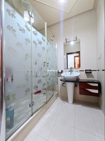 appartement-180m2-vide-avec-4-chambres-a-2-mars-big-11