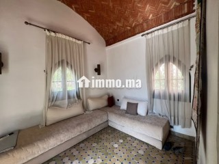 Beau riad en location à Ennakhil Palmeraie.
Superficie 300 m².
Meublé - Villa à louer - Marrakech