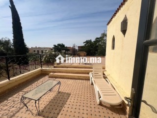 Beau riad en location à Ennakhil Palmeraie.
Superficie 300 m².
Meublé - Villa à louer - Marrakech