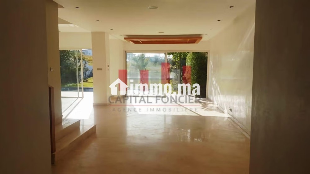Charme et confort sur le golf - Location Immobilier - Bouskoura - photo 4