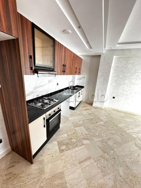 Location d'un studio à Les Hôpitaux. 2 Pièce. GrandeTerrasse et ascenseur - Location Immobilier - Casablanca - photo 3
