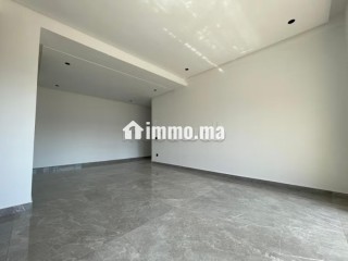 Tres jolie appartement vide en location sur cfc - Appartement à louer - Casablanca