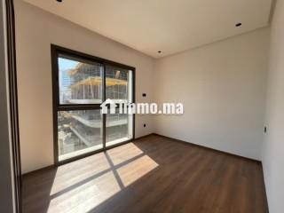 Tres jolie appartement vide en location sur cfc - Appartement à louer - Casablanca