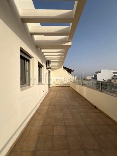 Bel appartement avec grande terrasse ensoleillé - Location Immobilier - Tanger - photo 2