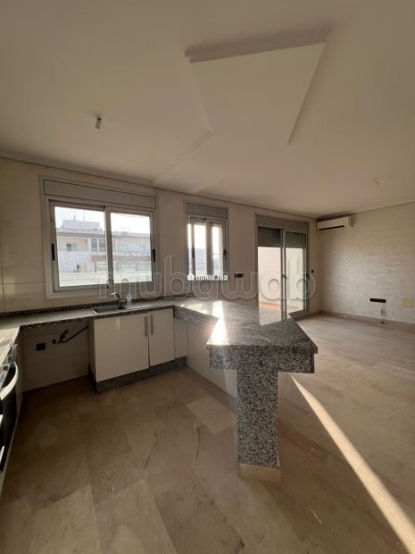 Bel appartement avec grande terrasse ensoleillé - Location Immobilier - Tanger - photo 4