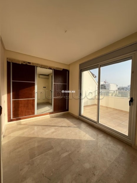Bel appartement avec grande terrasse ensoleillé - Location Immobilier - Tanger - photo 7