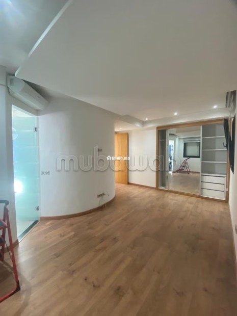 Maison de luxe à louer à Riyad. 5 pièces. Garage et terrasse - Location Immobilier - Rabat - photo 3