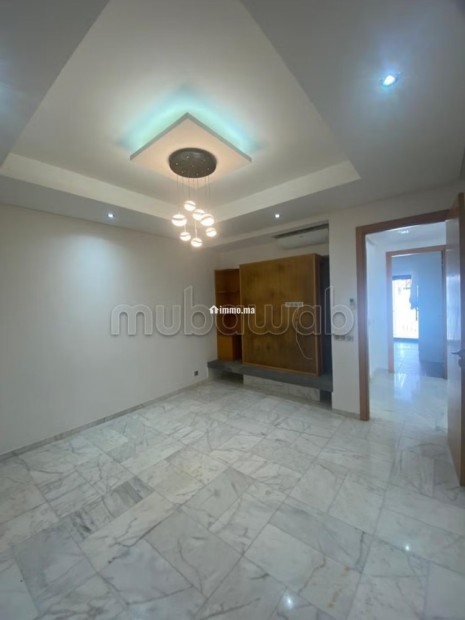 Maison de luxe à louer à Riyad. 5 pièces. Garage et terrasse - Location Immobilier - Rabat - photo 5